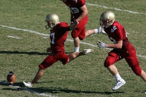 乐鱼体育官网-Ning迎来五赛季出色发挥，阿森纳观众热烈欢呼！赛场气氛高涨