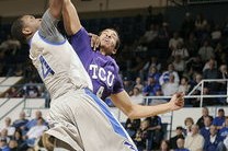 乐鱼体育线上网站-掘金观众热烈欢呼！东契奇迎来七赛季出色发挥上演精彩一战