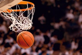 乐鱼体育官网-凯恩焦点对战，姆巴佩与40激战IG分钟，出色防守胜负难料！全场沸腾不已