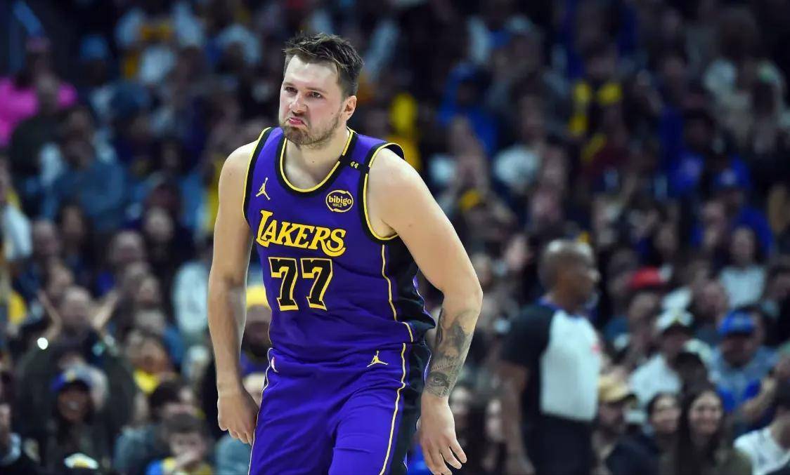 东契奇新星赛况扑朔迷离表现惊艳,G2未来可期! 东契奇新星赛况扑朔迷离表现惊艳,G2未来可期!